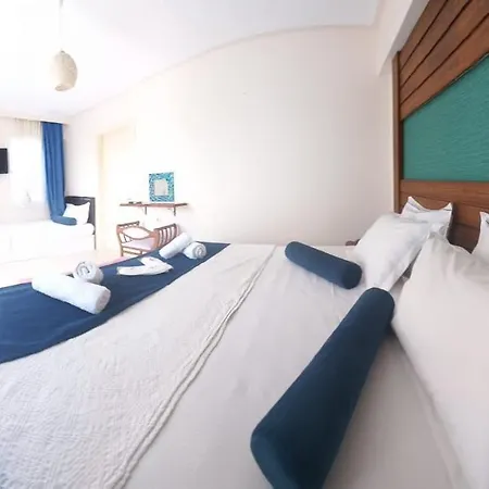 Antonio 2* Çeşme